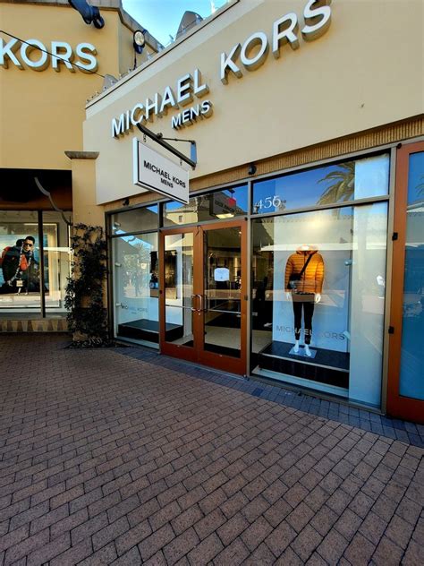 Michael Kors in Commerce .